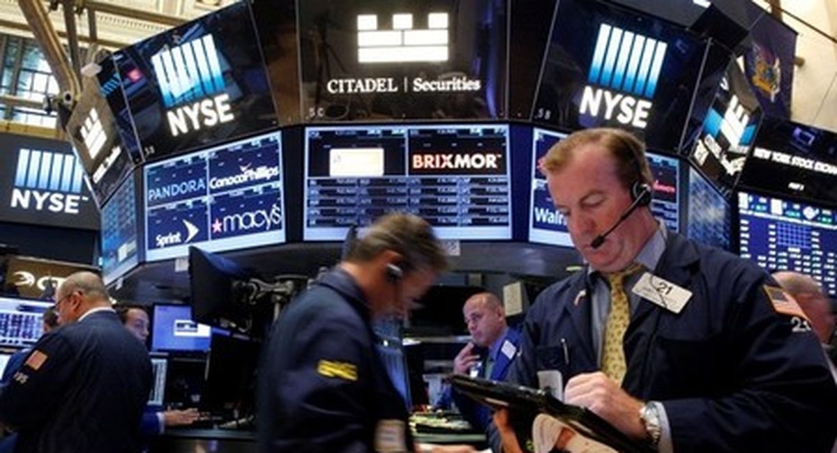  Wall Street : poursuit sur lancée de lundi, les taux reculent encore 
