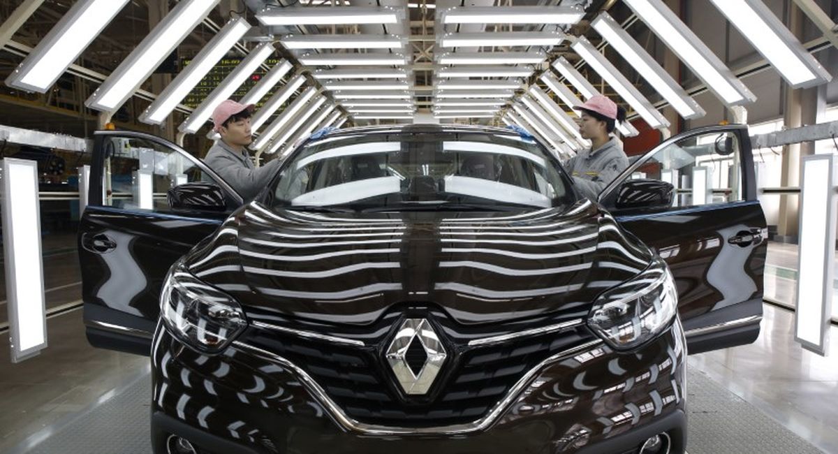  Renault tire son épingle du jeu dans un marché automobile français en repli 